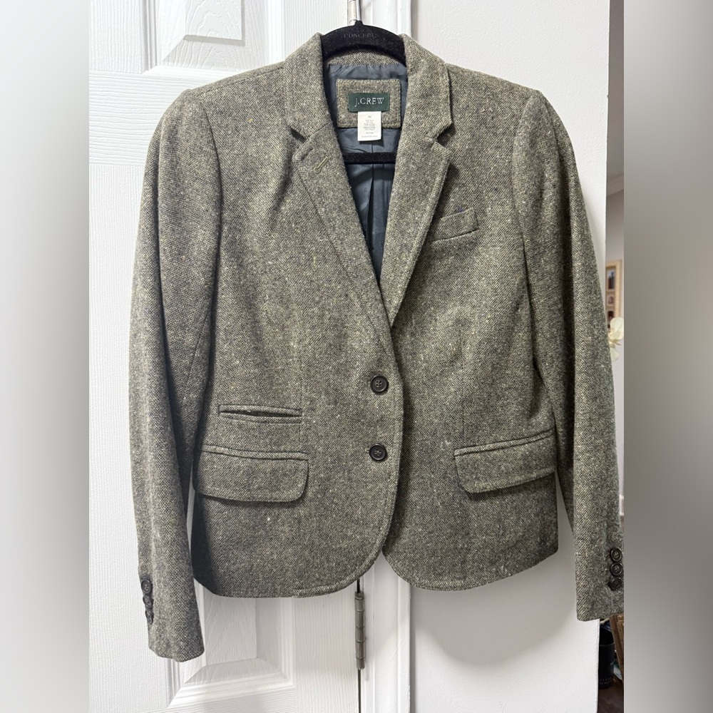 J. Crew Green Blazer with Notched Lapels and Structured Shoulders EUC